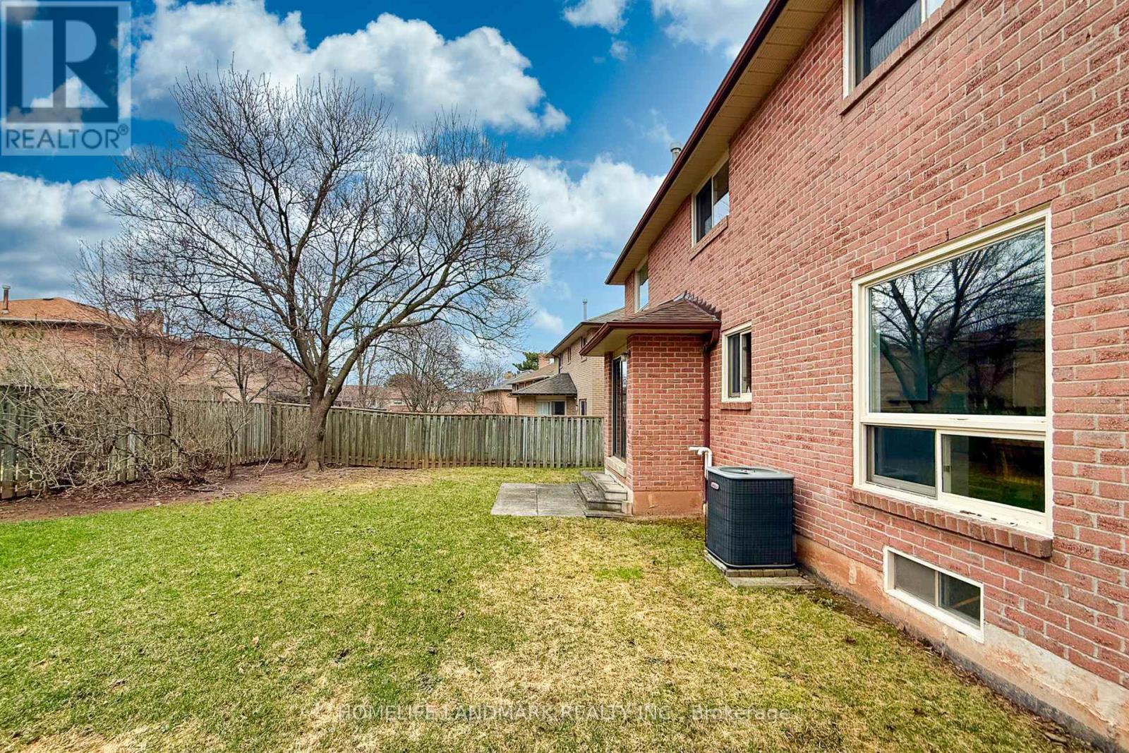 2593 Gazebo Court, Mississauga, Ontario L5L 3M8 - Photo 38 - W12959438