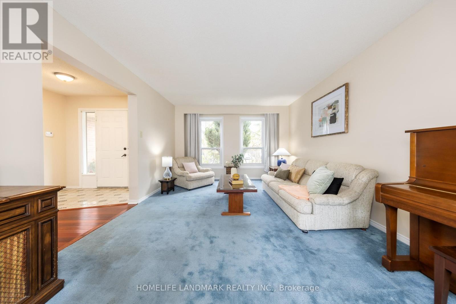 2593 Gazebo Court, Mississauga, Ontario L5L 3M8 - Photo 8 - W12959438