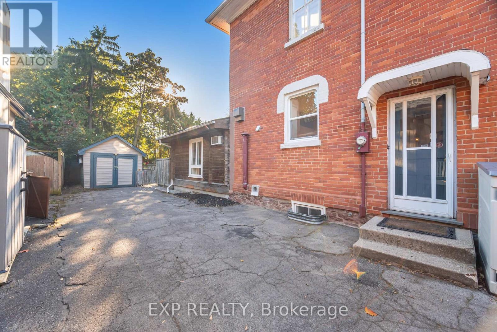 51 Chapel Street, Brampton, Ontario  L6W 2H5 - Photo 34 - W12959454