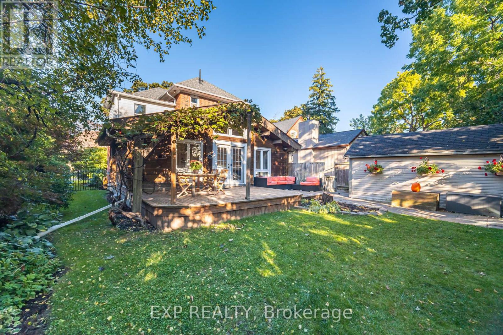 51 Chapel Street, Brampton, Ontario  L6W 2H5 - Photo 38 - W12959454