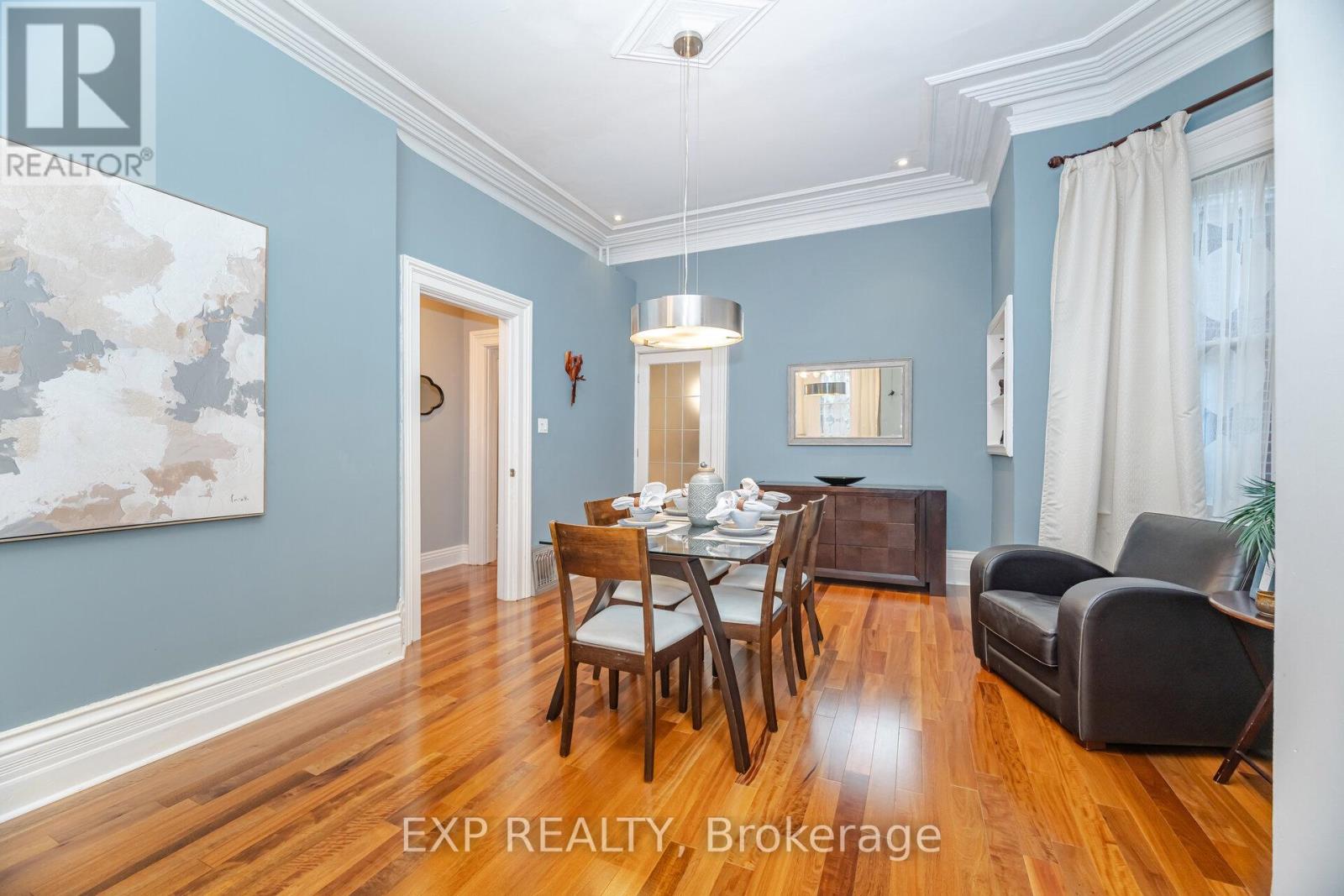 51 Chapel Street, Brampton, Ontario  L6W 2H5 - Photo 5 - W12959454