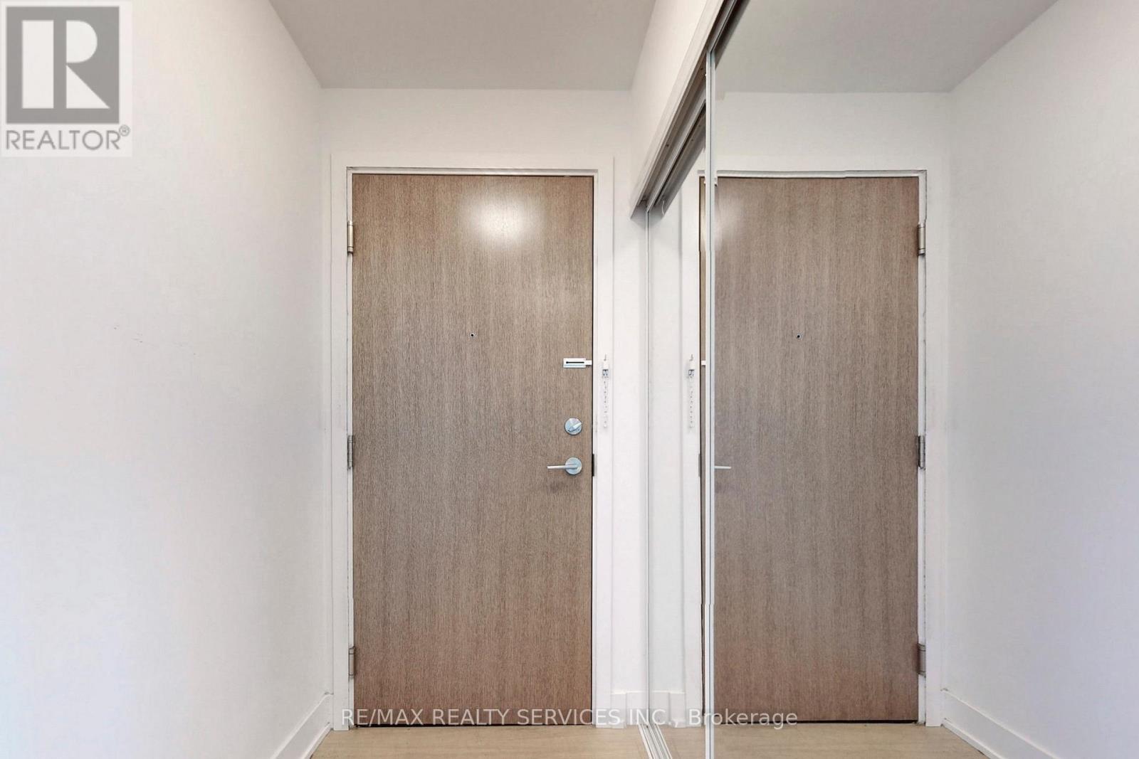 2006 - 20 Shore Breeze Drive, Toronto, Ontario  M8V 0C7 - Photo 5 - W12959456