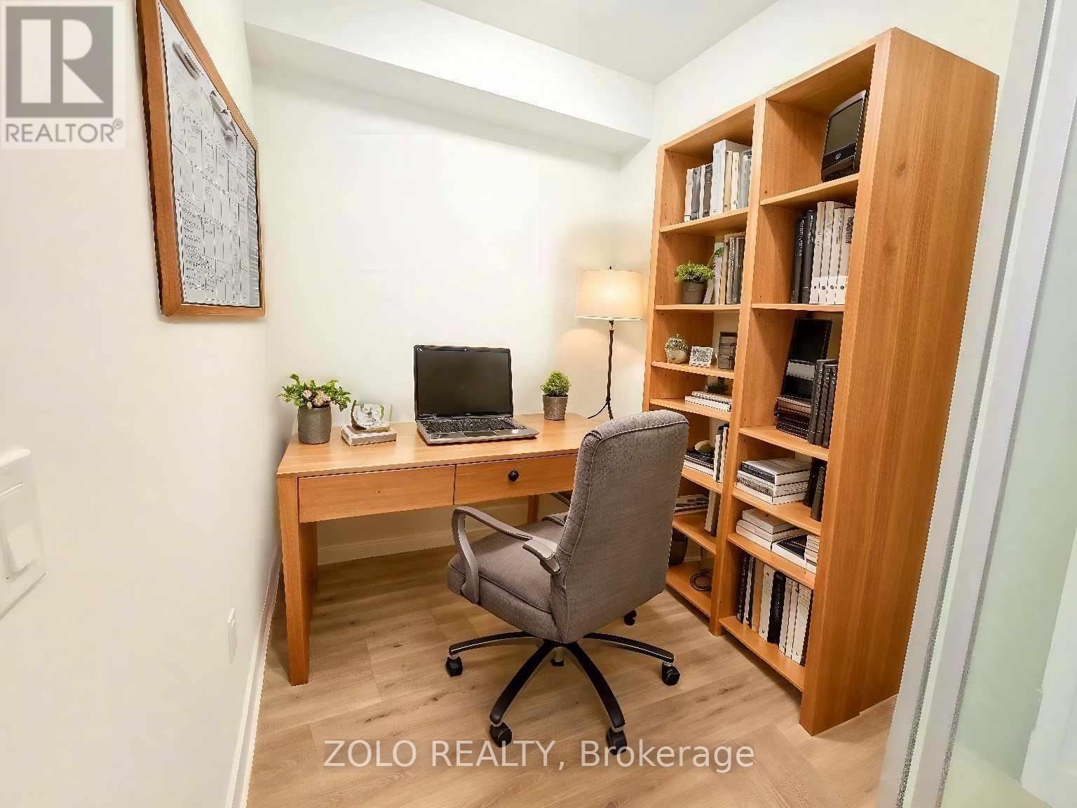 304 - 2333 Khalsa Gate, Oakville, Ontario  L6M 0X7 - Photo 4 - W12959458