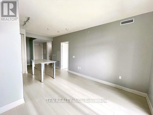 823 - 10 Gibbs Road, Toronto, Ontario  M9B 0E2 - Photo 3 - W12959466