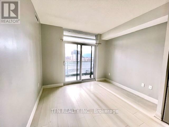 823 - 10 Gibbs Road, Toronto, Ontario  M9B 0E2 - Photo 4 - W12959466