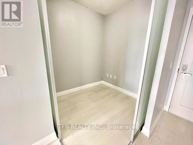 823 - 10 Gibbs Road, Toronto, Ontario  M9B 0E2 - Photo 6 - W12959466