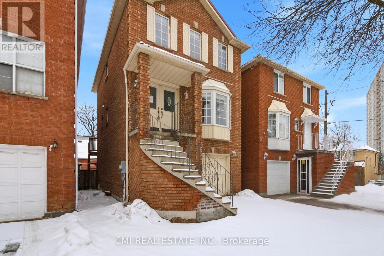 3 Forest Point Drive, Toronto, Ontario  M6M 5E8 - Photo 2 - W12959522