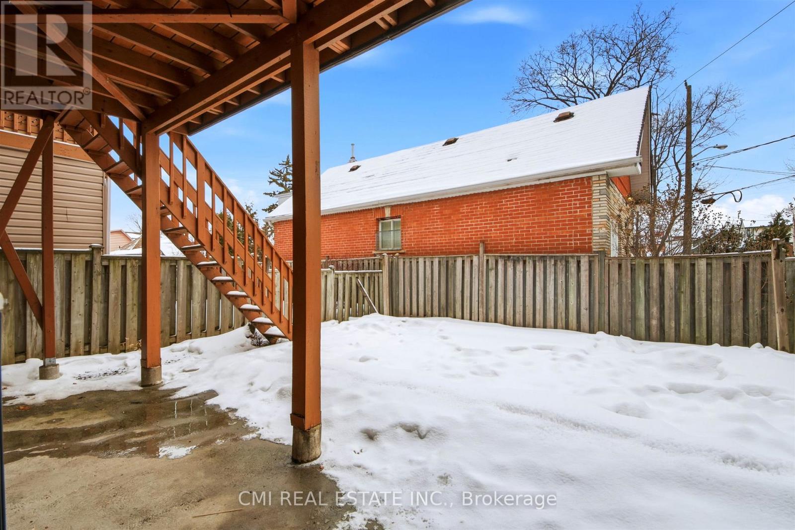 3 Forest Point Drive, Toronto, Ontario  M6M 5E8 - Photo 40 - W12959522