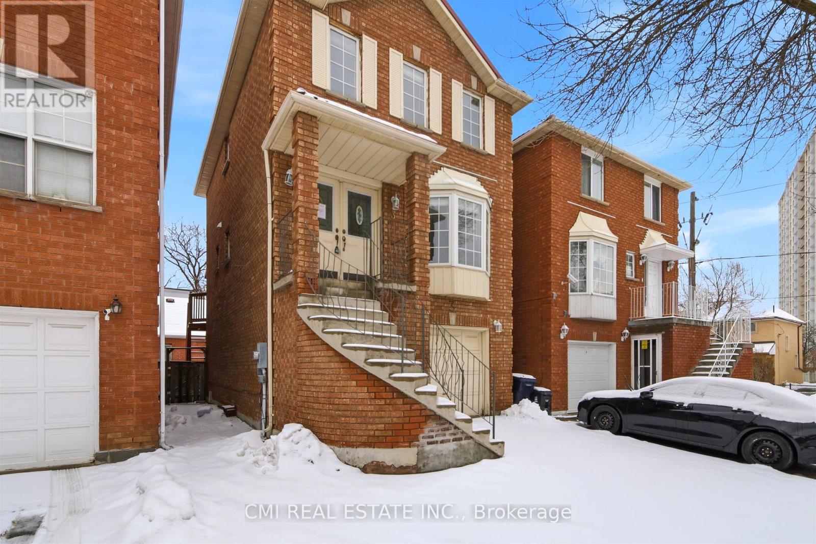 3 Forest Point Drive, Toronto, Ontario  M6M 5E8 - Photo 44 - W12959522