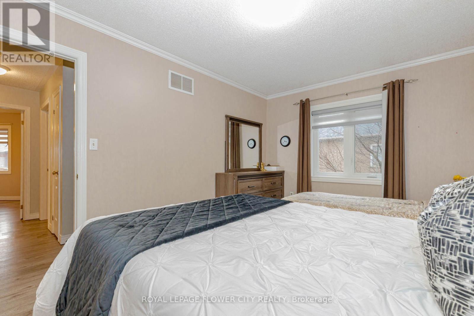 194 Pressed Brick Drive, Brampton, Ontario  L6V 4K7 - Photo 30 - W12959536