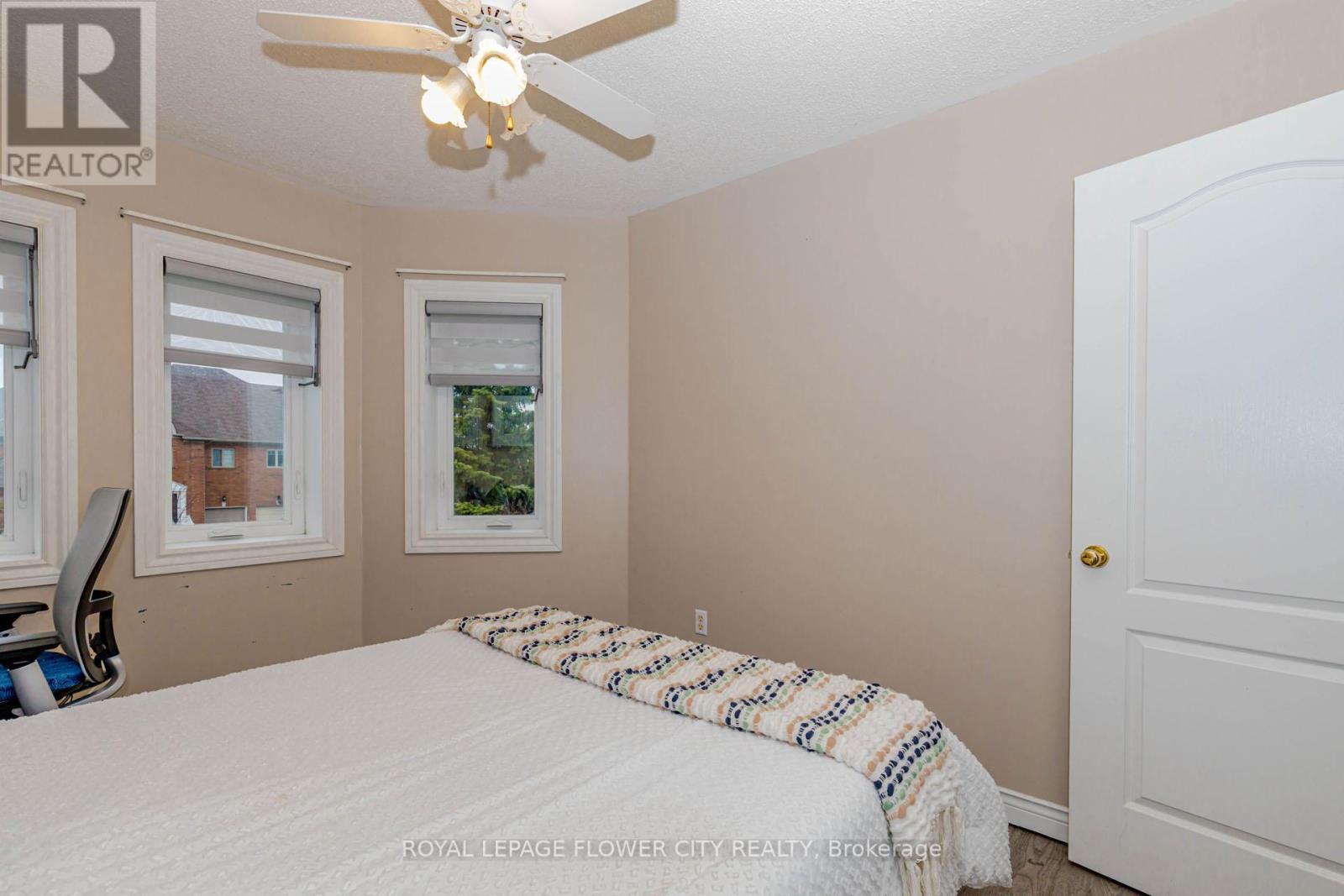 194 Pressed Brick Drive, Brampton, Ontario  L6V 4K7 - Photo 37 - W12959536