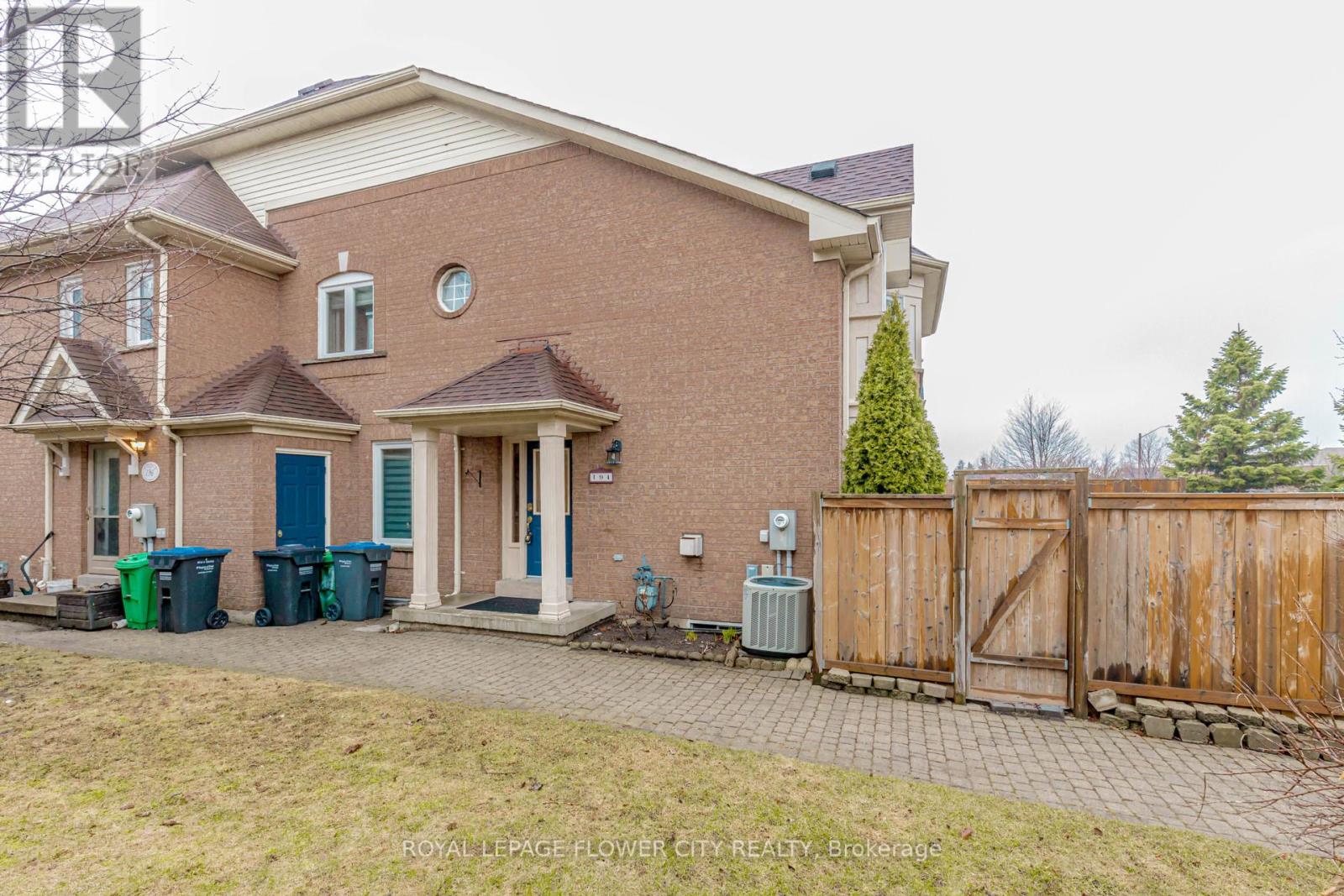 194 Pressed Brick Drive, Brampton, Ontario  L6V 4K7 - Photo 4 - W12959536