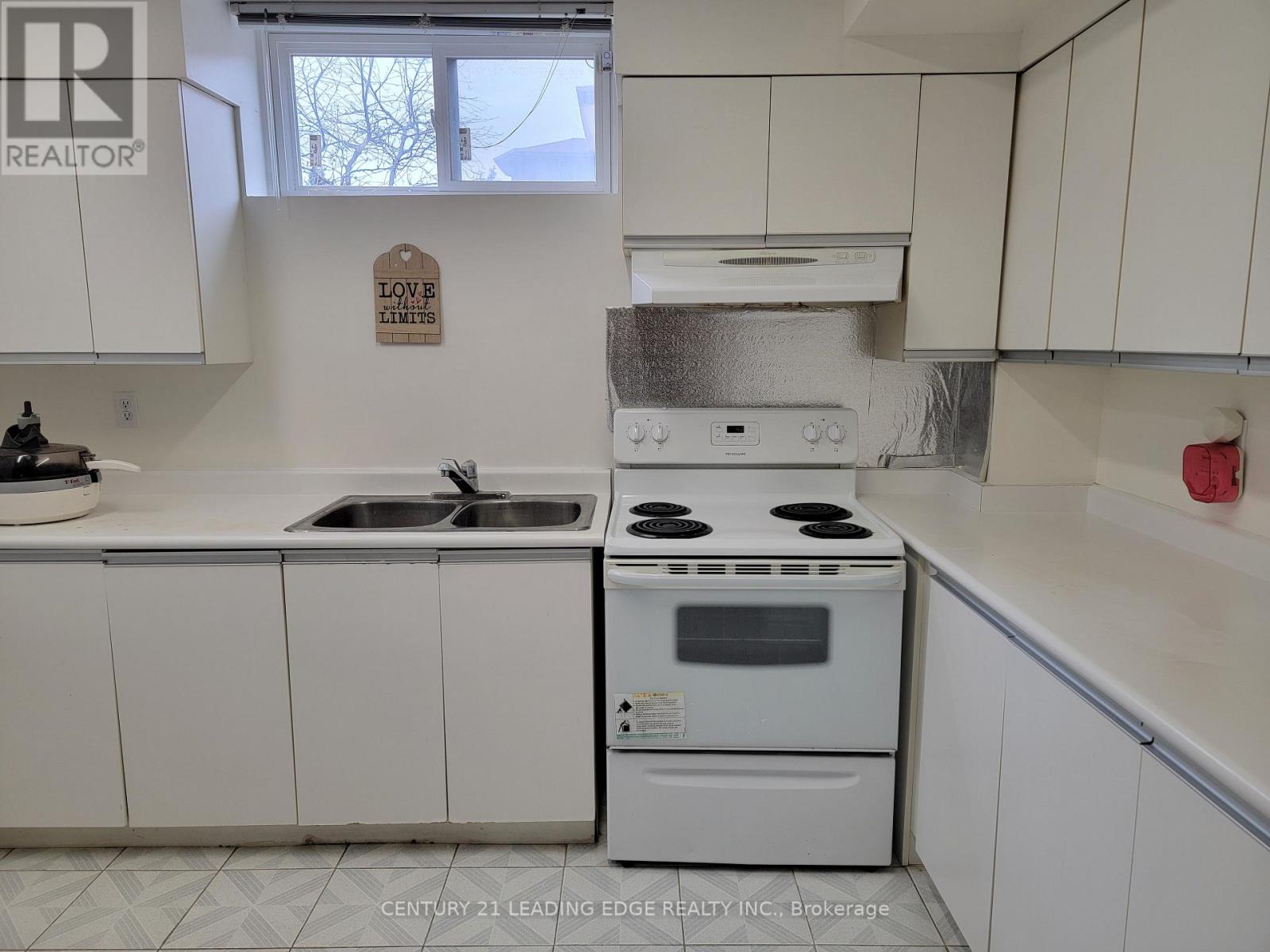 Basement - 112 Beckenridge Drive, Markham, Ontario  L3S 3B2 - Photo 8 - N12891258