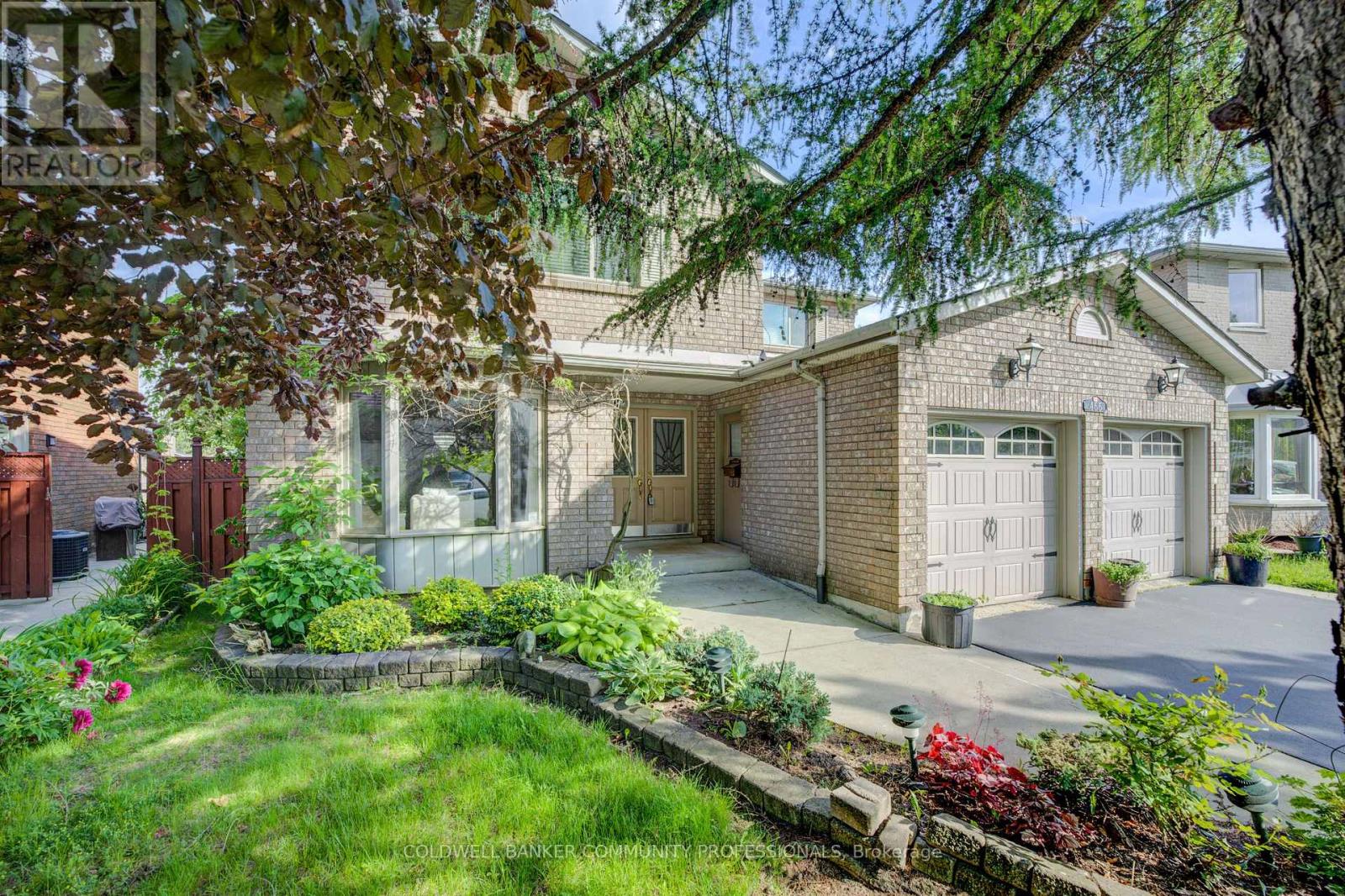 466 Dicenzo Drive, Hamilton, Ontario  L9B 2C4 - Photo 2 - X12959398