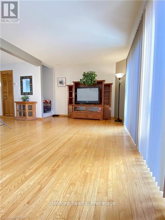 13 - 201 Silvercreek Parkway N, Guelph, Ontario  N1H 3T4 - Photo 11 - X12959562