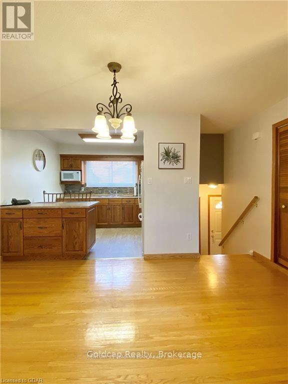 13 - 201 Silvercreek Parkway N, Guelph, Ontario  N1H 3T4 - Photo 4 - X12959562