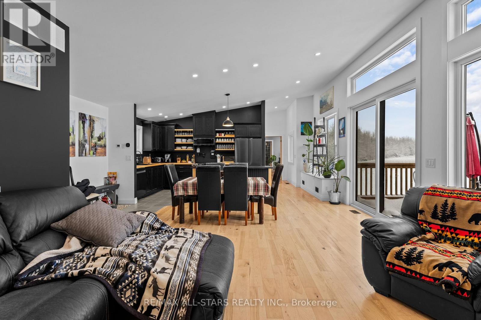 1062 Northline Road, Kawartha Lakes, Ontario  K0M 1N0 - Photo 13 - X12888512