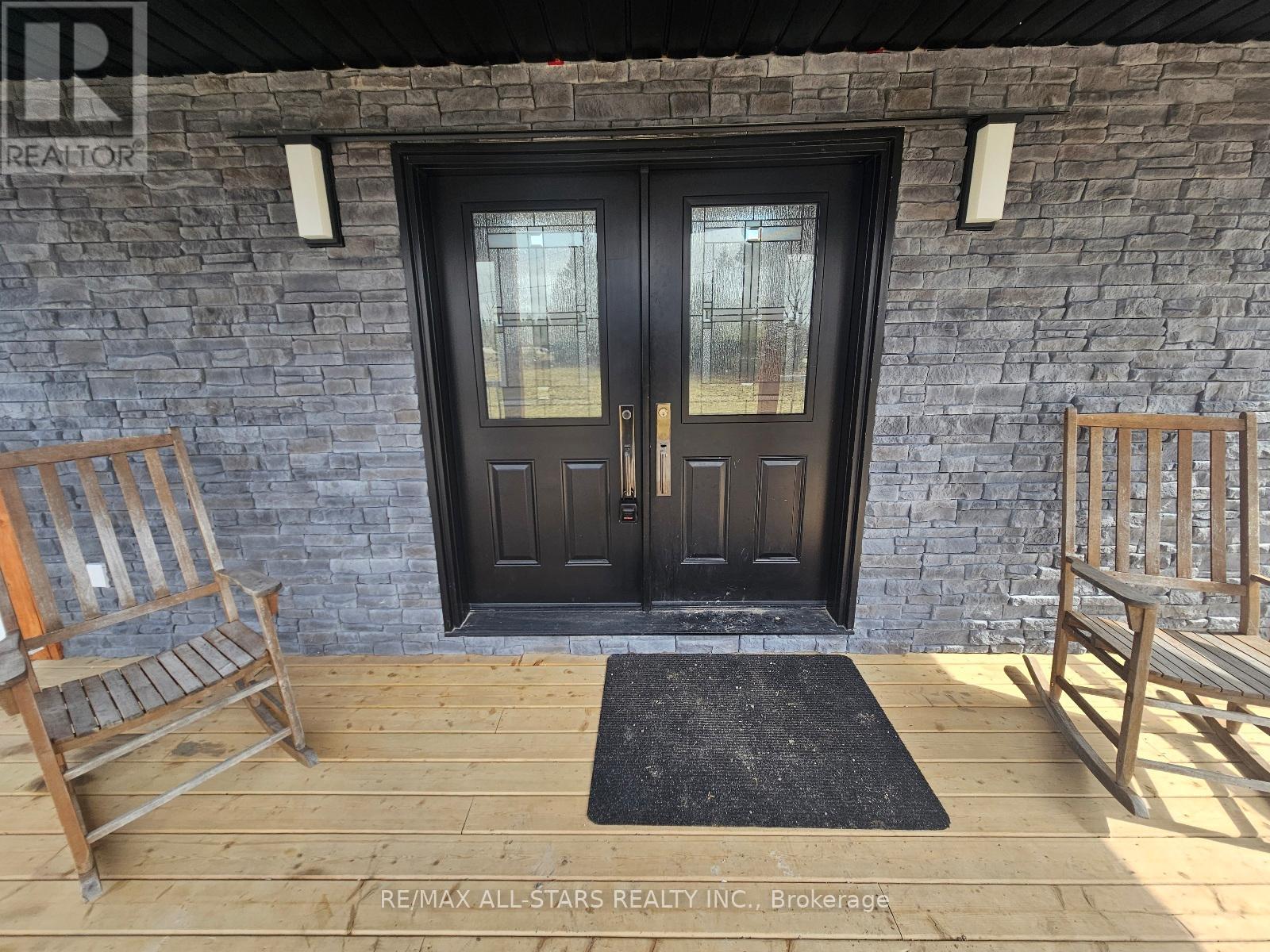 1062 Northline Road, Kawartha Lakes, Ontario  K0M 1N0 - Photo 5 - X12888512