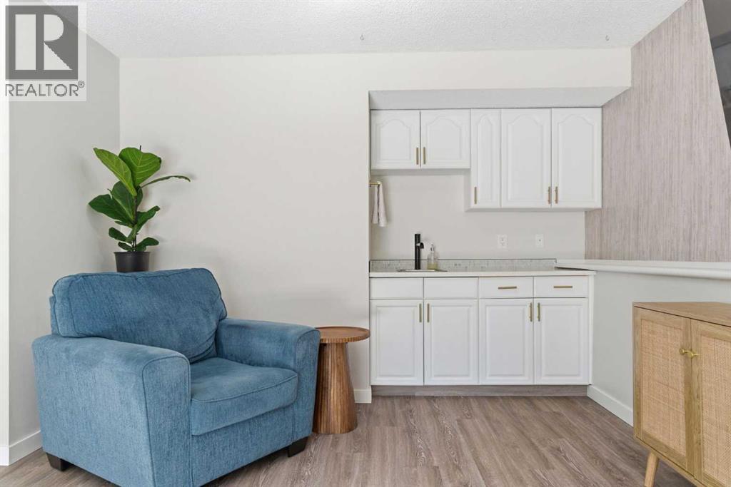 7 Woodmont Rise SW, Calgary, Alberta  T2W 4L4 - Photo 38 - A2298701