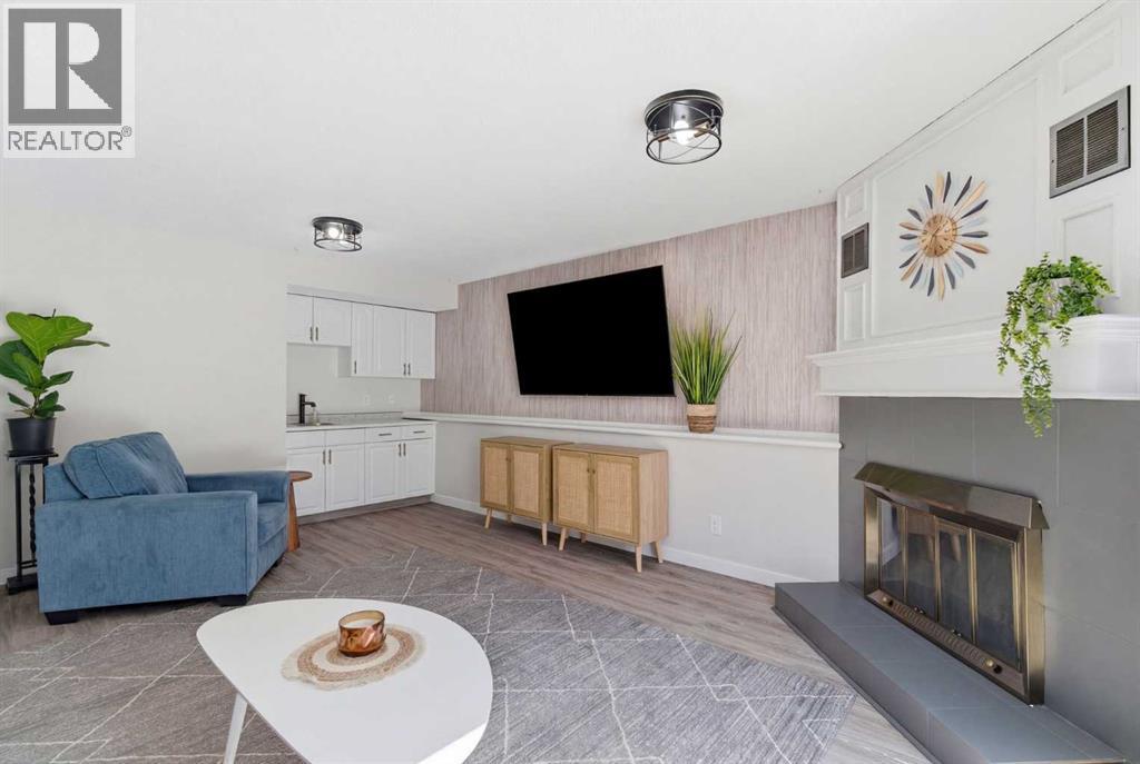 7 Woodmont Rise SW, Calgary, Alberta  T2W 4L4 - Photo 39 - A2298701