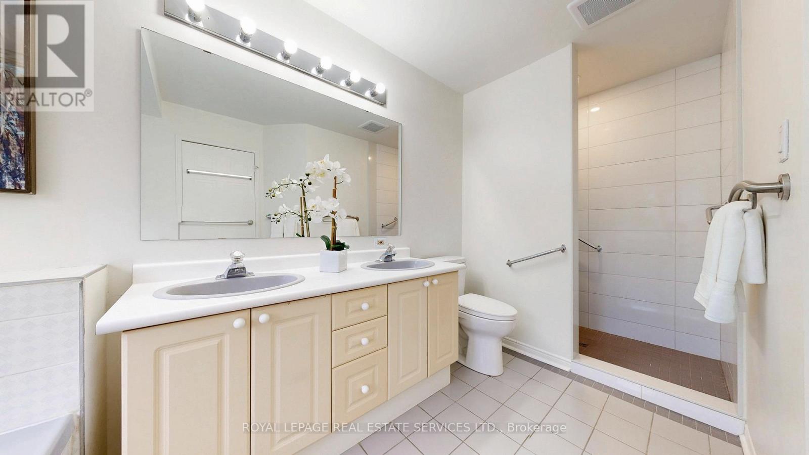 107 Roseborough Crescent, Vaughan, Ontario  L4J 4V2 - Photo 19 - N12959476