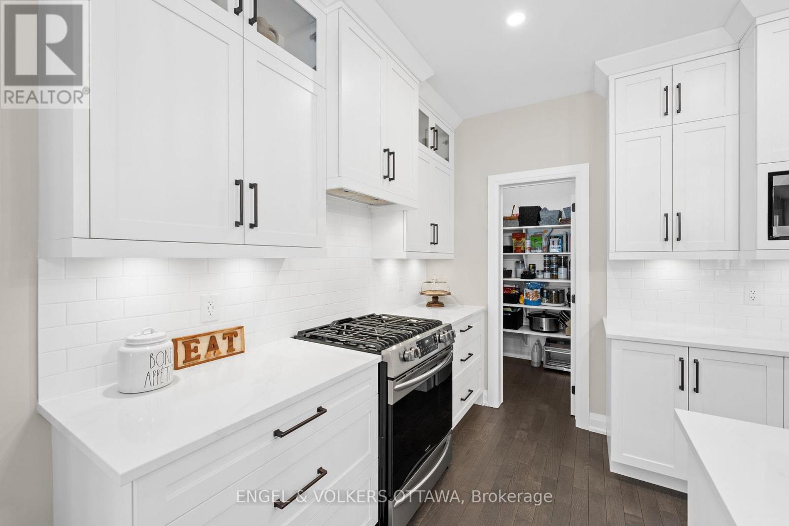 221 Blackhorse Drive, North Grenville, Ontario  K0G 1J0 - Photo 10 - X12743042