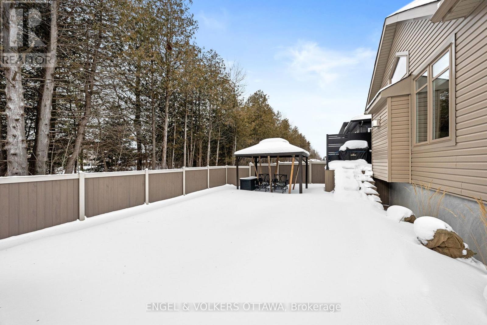 221 Blackhorse Drive, North Grenville, Ontario  K0G 1J0 - Photo 30 - X12743042