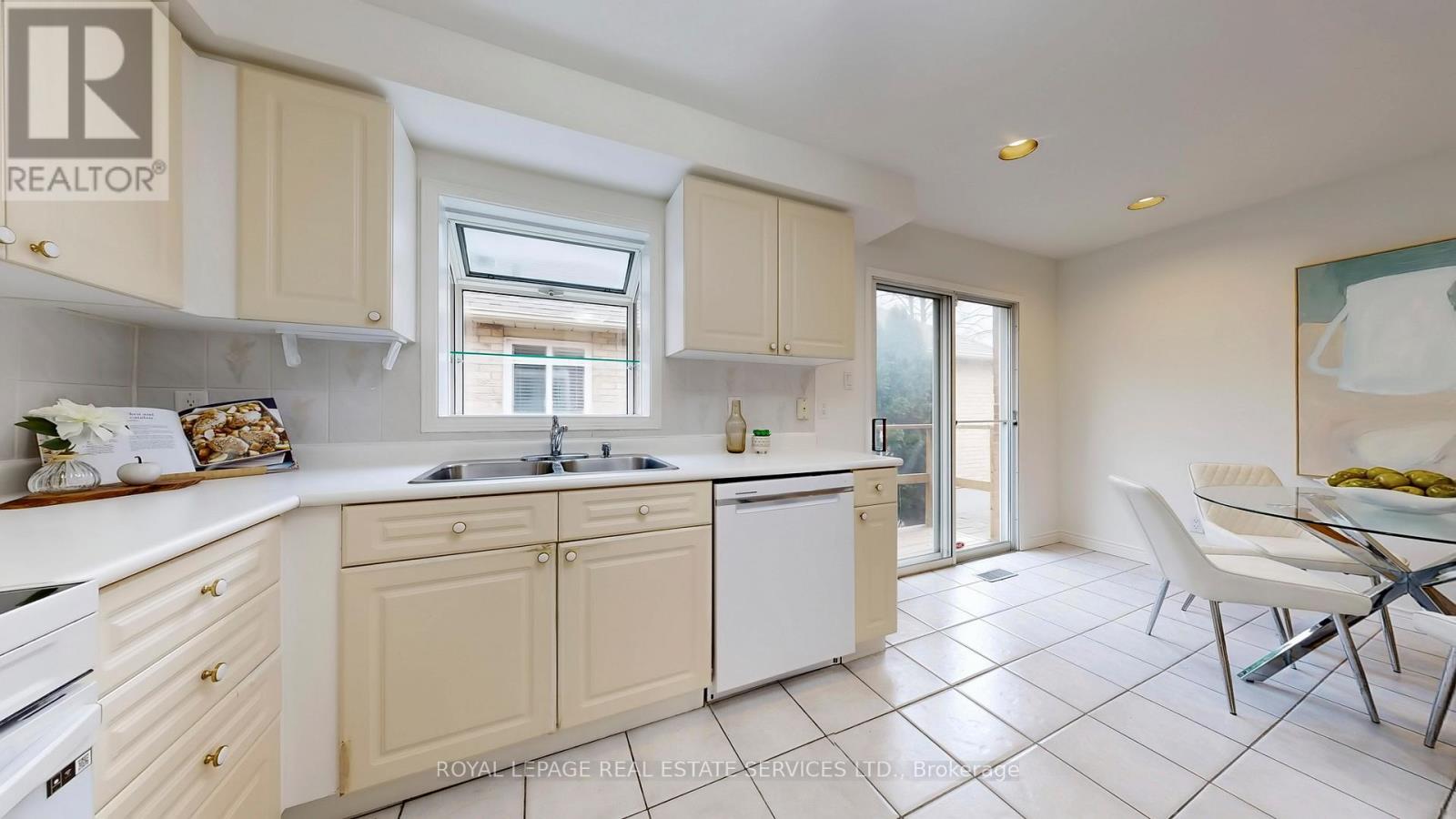 107 Roseborough Crescent, Vaughan, Ontario  L4J 4V2 - Photo 14 - N12959476