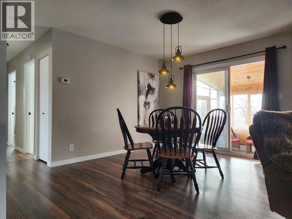 4810 4 Street E, Claresholm, Alberta  T0L 0T0 - Photo 8 - A2294825