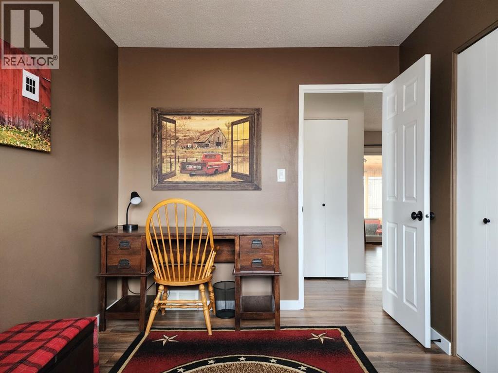 4810 4 Street E, Claresholm, Alberta  T0L 0T0 - Photo 13 - A2294825