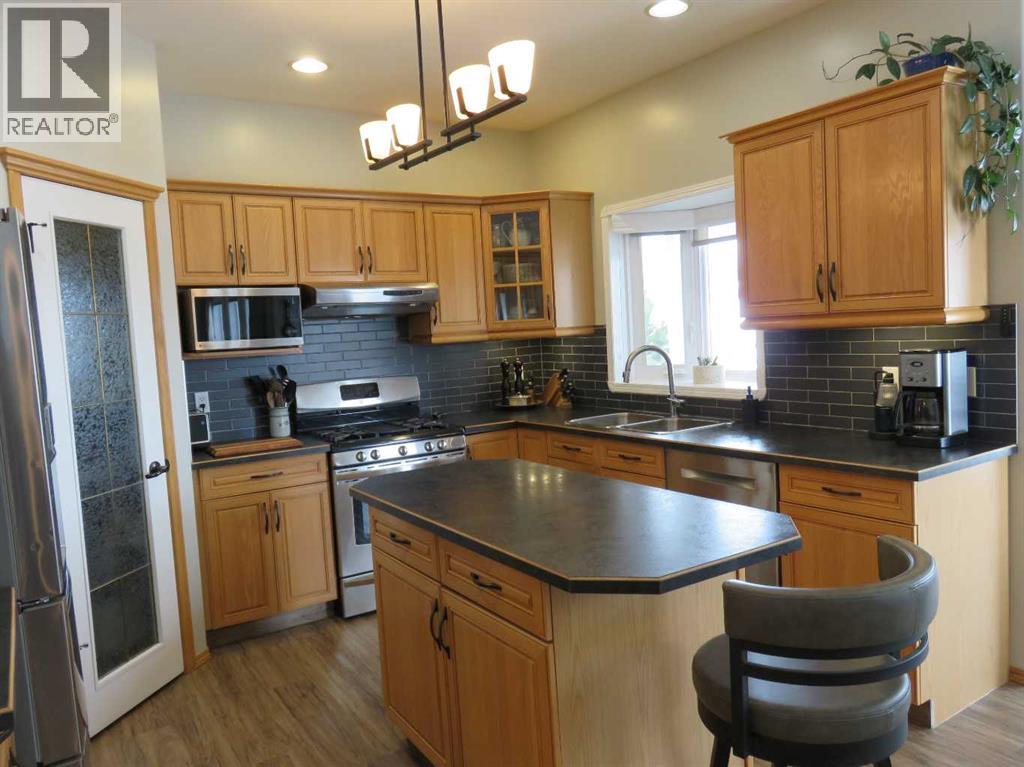 29 Hunter Court Ne, Medicine Hat, Alberta  T1C 1W5 - Photo 7 - A2293918