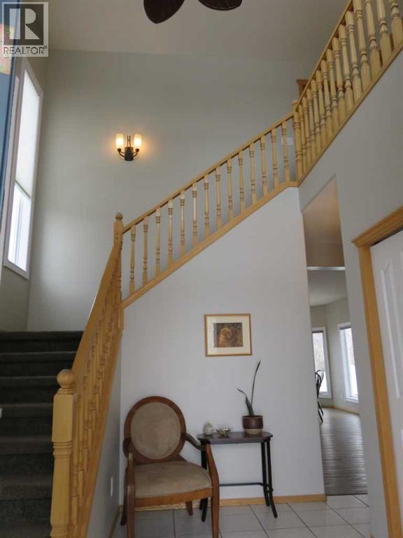 29 Hunter Court Ne, Medicine Hat, Alberta  T1C 1W5 - Photo 3 - A2293918