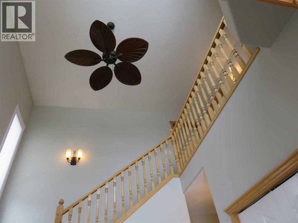 29 Hunter Court Ne, Medicine Hat, Alberta  T1C 1W5 - Photo 4 - A2293918