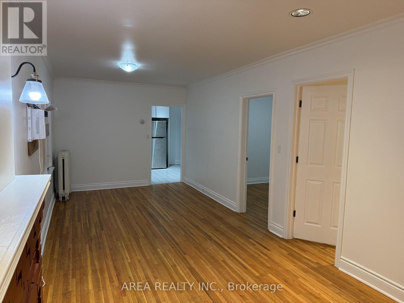 Main - 39 Rosethorn Avenue, Toronto, Ontario  M6N 3K7 - Photo 5 - W12921674