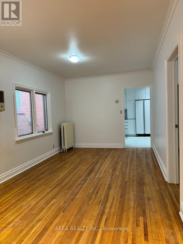 Main - 39 Rosethorn Avenue, Toronto, Ontario  M6N 3K7 - Photo 6 - W12921674