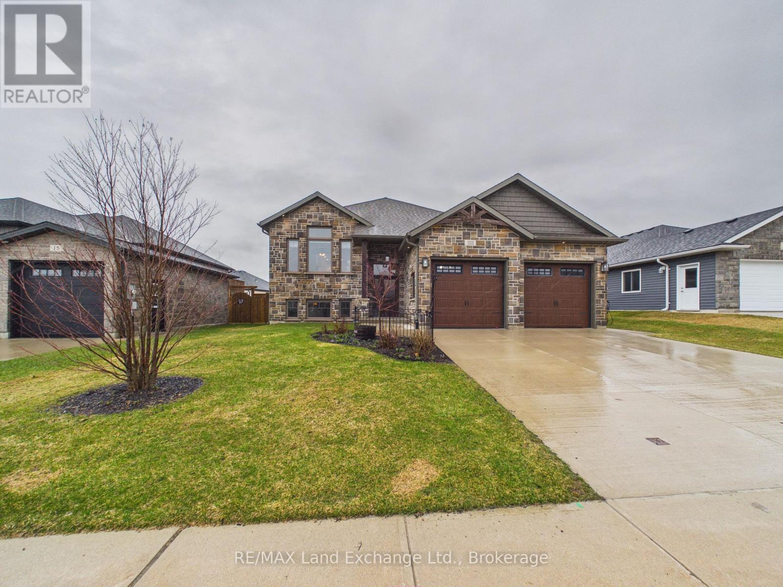 13 LAKEFIELD DRIVE, Kincardine, Ontario