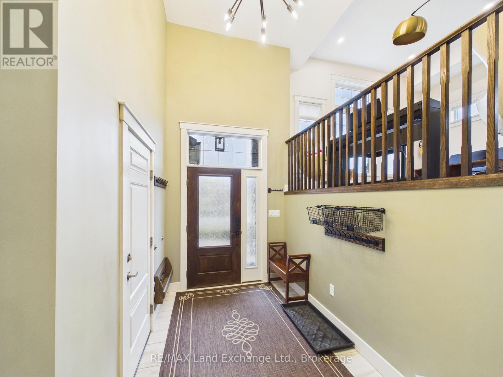 13 Lakefield Drive, Kincardine, Ontario  N2Z 0C9 - Photo 3 - X12959576