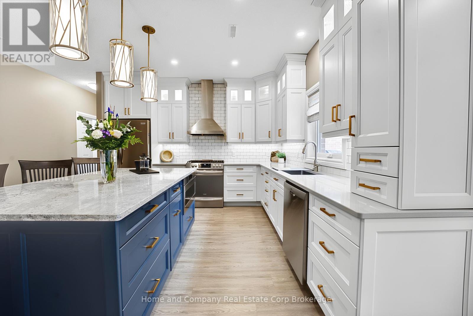 42 Bayfield Mews Lane, Bluewater, Ontario  N0M 1G0 - Photo 18 - X12959644