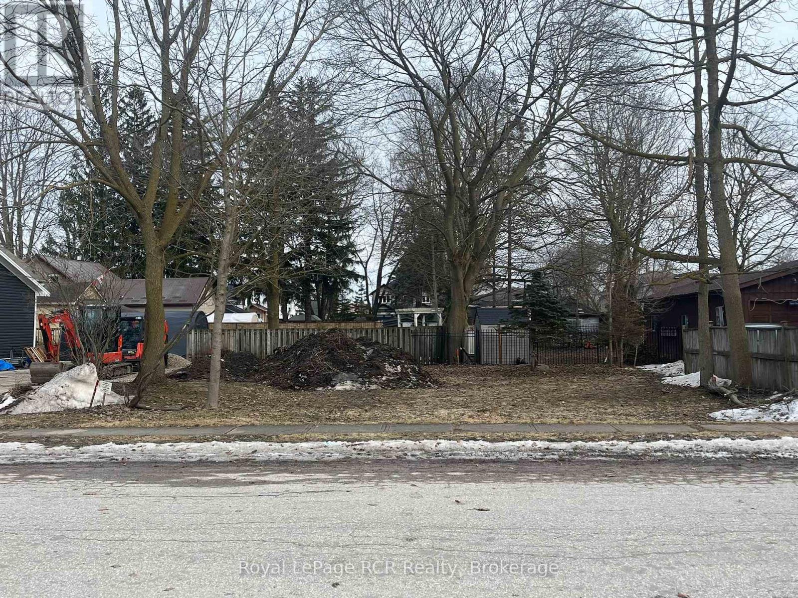 240 CUMBERLAND STREET, Minto, Ontario