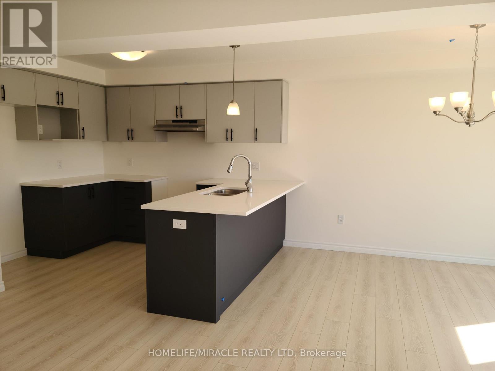 117 Mattingley Street, Brant, Ontario  N3L 2M2 - Photo 11 - X12954414