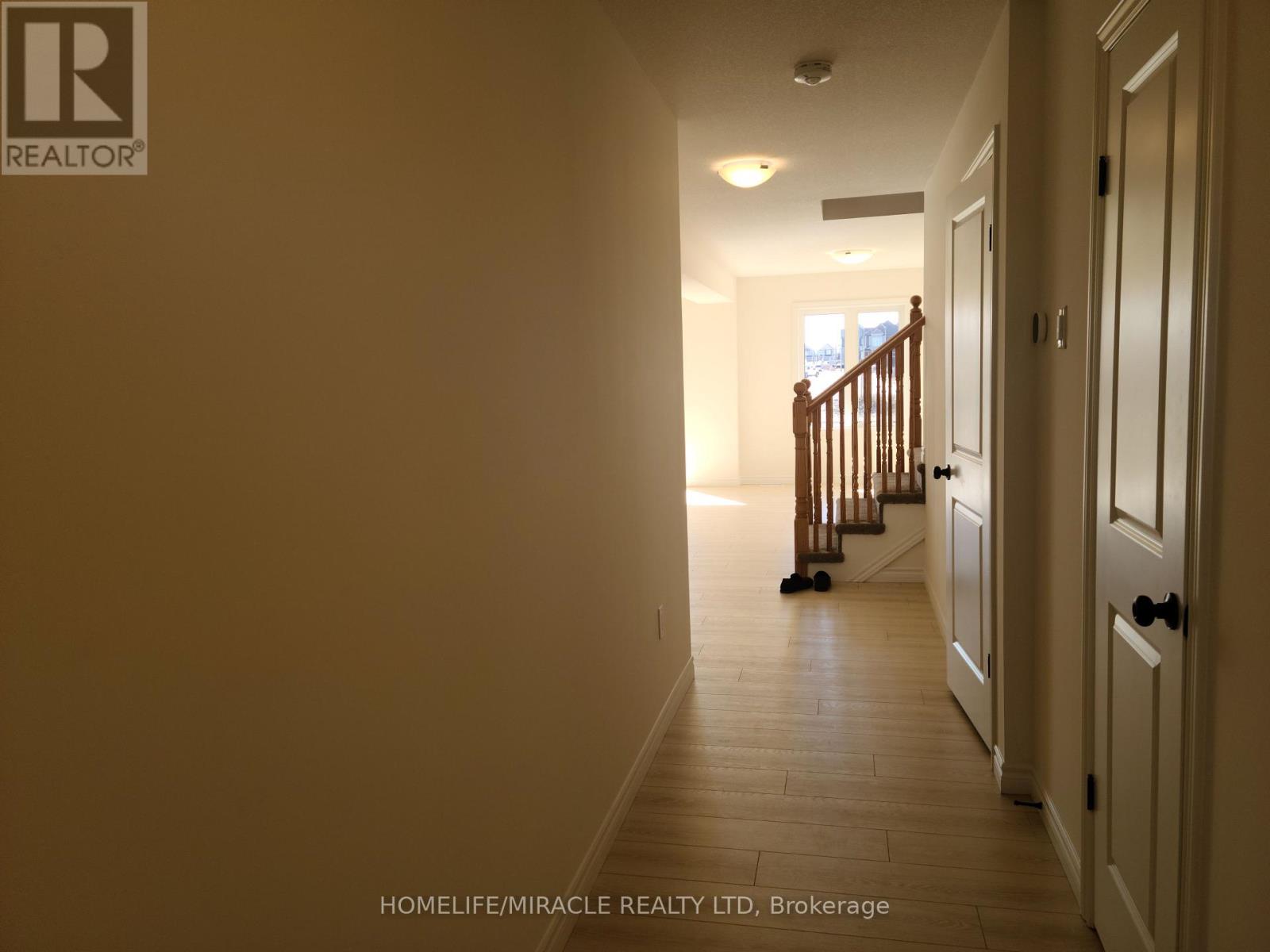 117 Mattingley Street, Brant, Ontario  N3L 2M2 - Photo 3 - X12954414