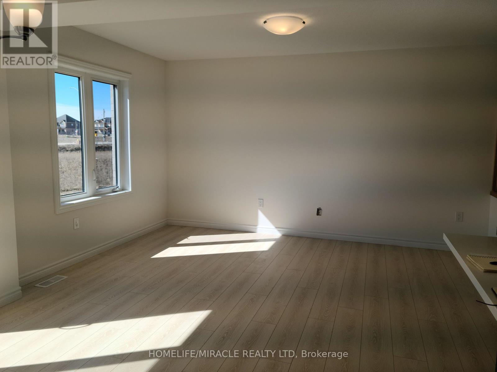 117 Mattingley Street, Brant, Ontario  N3L 2M2 - Photo 25 - X12954414