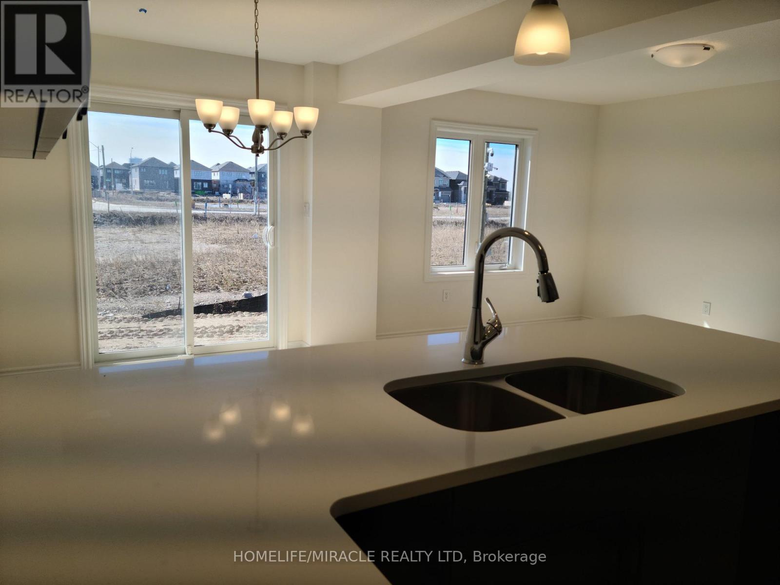 117 Mattingley Street, Brant, Ontario  N3L 2M2 - Photo 12 - X12954414