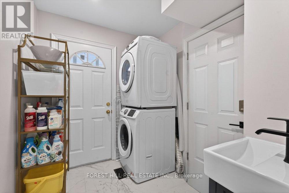 47 Tofino Crescent, Toronto, Ontario  M3B 1R9 - Photo 38 - C12895396