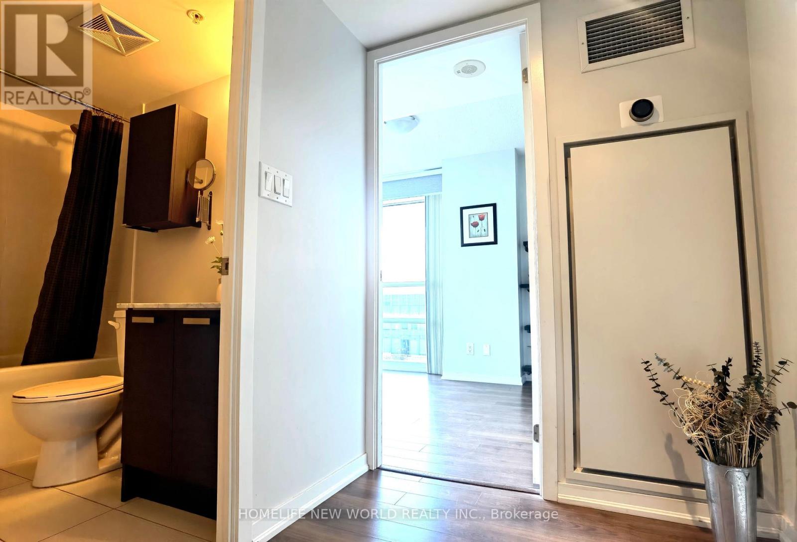 1017 - 68 Abell Street, Toronto, Ontario M6J 0B1 - Photo 7 - C12959074