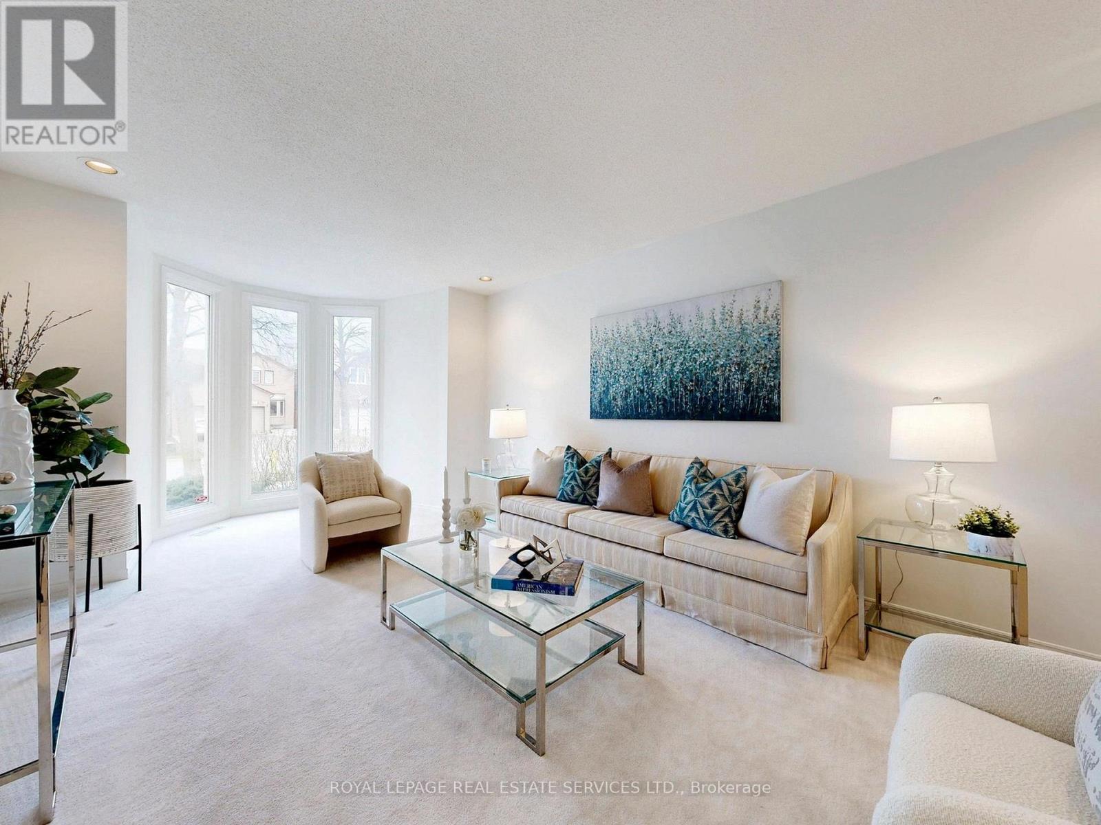 107 Roseborough Crescent, Vaughan, Ontario  L4J 4V2 - Photo 5 - N12959476