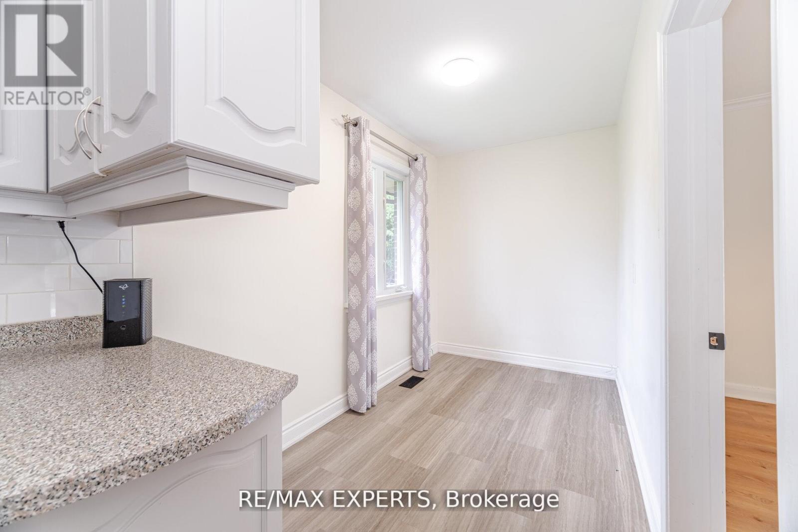 42 Cowley Avenue, Toronto, Ontario  M8B 2E3 - Photo 13 - W12826346