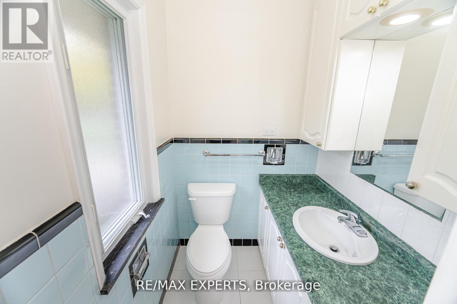 42 Cowley Avenue, Toronto, Ontario  M8B 2E3 - Photo 21 - W12826346