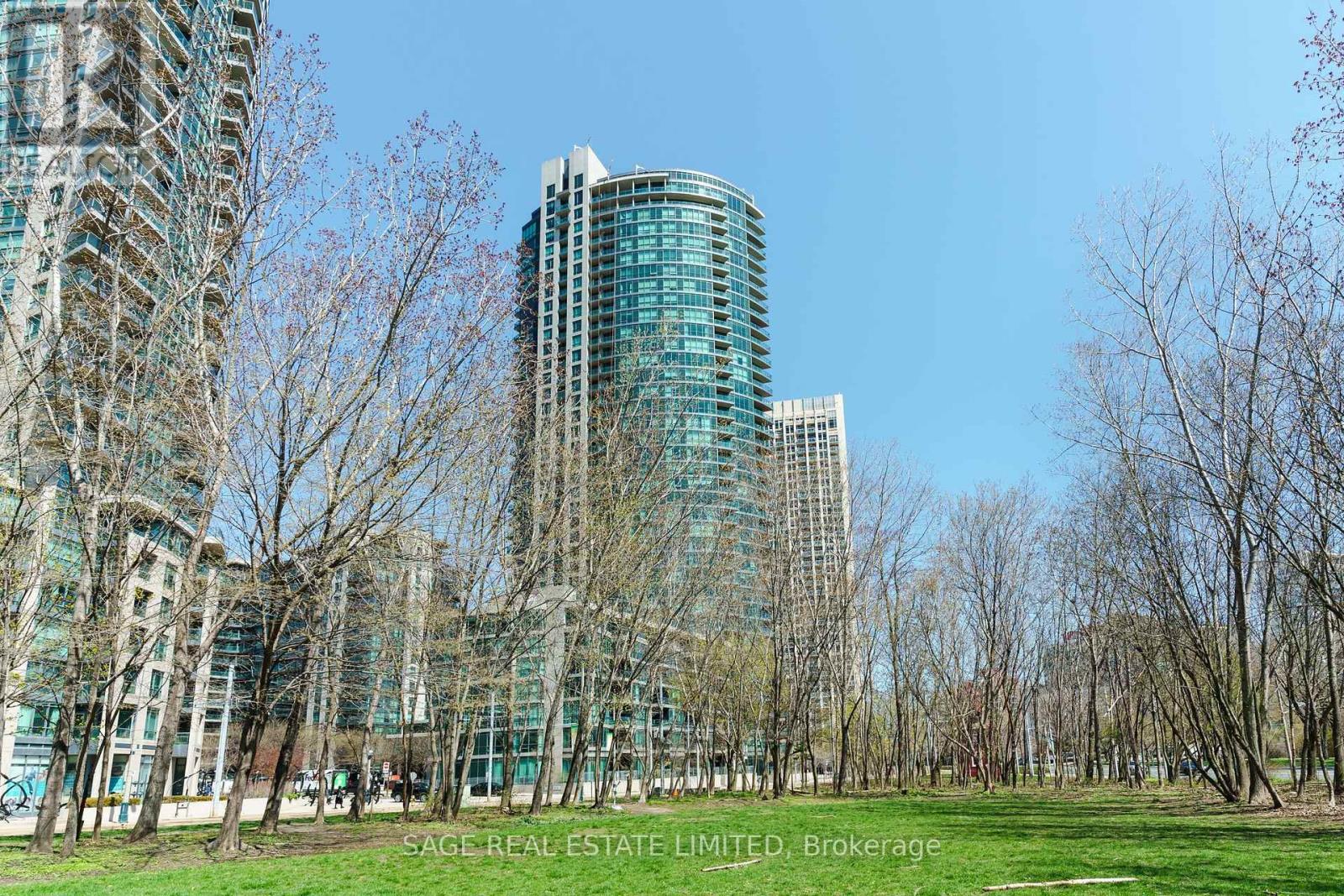 2707 - 215 FORT YORK BOULEVARD, Toronto, Ontario