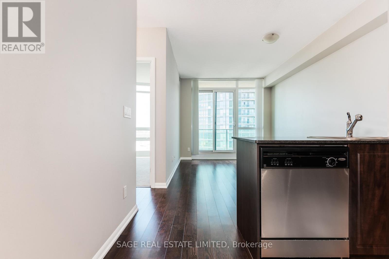 2707 - 215 Fort York Boulevard, Toronto, Ontario  M5V 4A2 - Photo 12 - C12959590